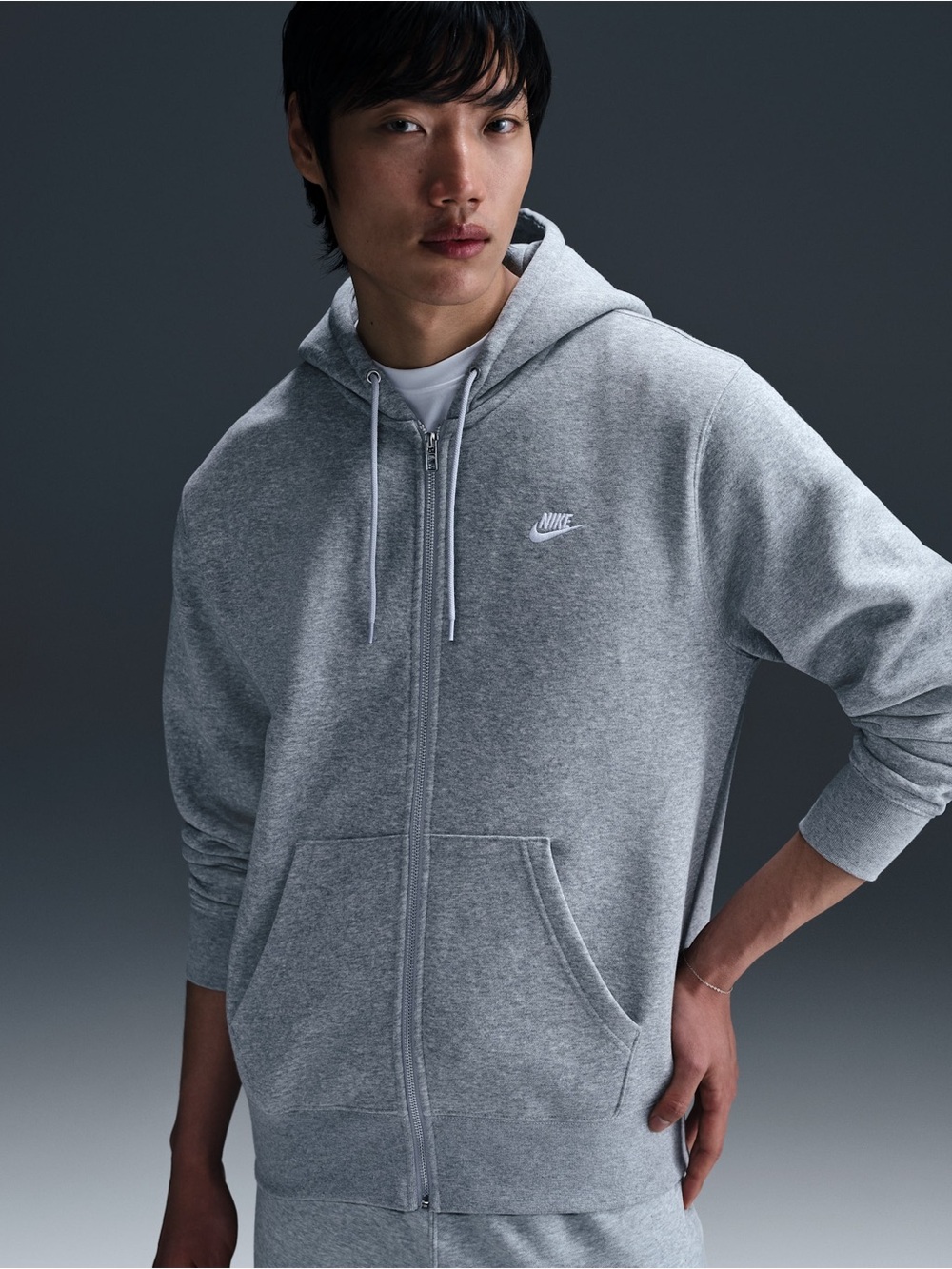 Nike Club
Men's Full-Zip Fleece Hoodie NWT Size Medium